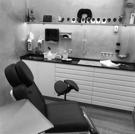 Description of Piercing Studio