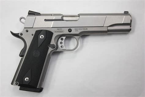 Pistol Handgun Image