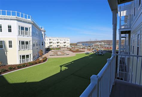 Port Jefferson Apartments Lifestyle