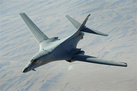 Rockwell B-1 Lancer formation