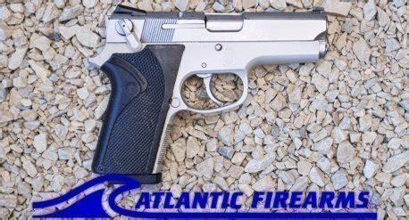 Smith & Wesson 3913 Pistol Design