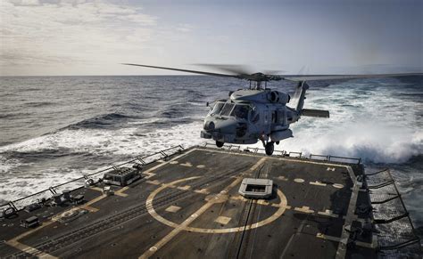 SH-60 Seahawk Landing