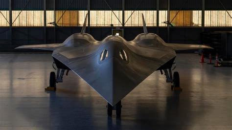 SR-72 Blackbird landing