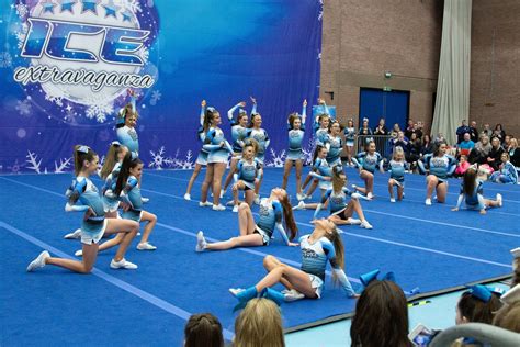 San Diego Strike Force cheerleaders performing