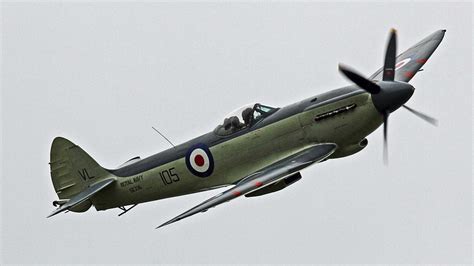 Supermarine Seafire in flight