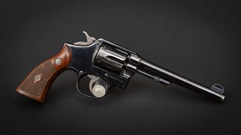 Shooting Smith & Wesson Model 10