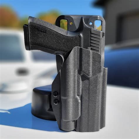 Sig Sauer P320 Carry Holster