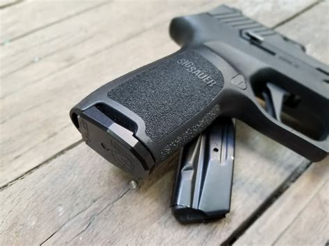 Sig Sauer P320 Carry Magazine