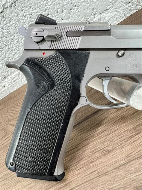 Smith & Wesson 4506 Image 3