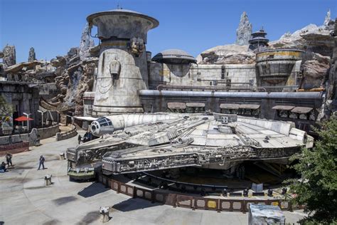 Star Wars: Galaxy's Edge Attractions