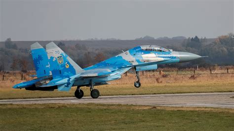 Su-27 taking off