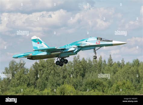 Su-34 landing