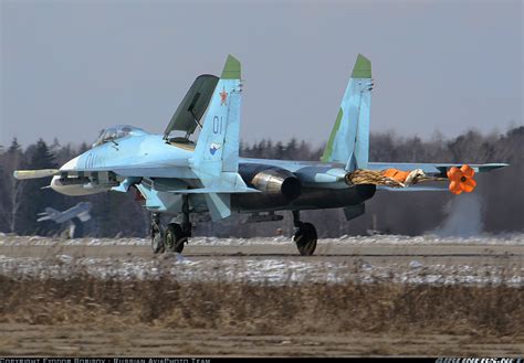 Sukhoi Su-27 Landing