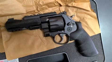 TRR8 Tactical Revolver