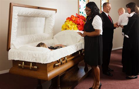 The Role of Teat Funeral Home in Creating Obituaries