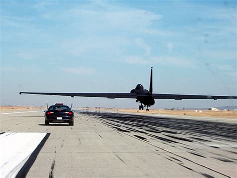 U-2 Landing Approach