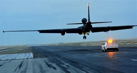 U-2 Landing Preparation