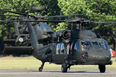 UH-60M Black Hawk airborne