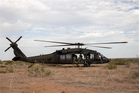 UH-60M Black Hawk crew