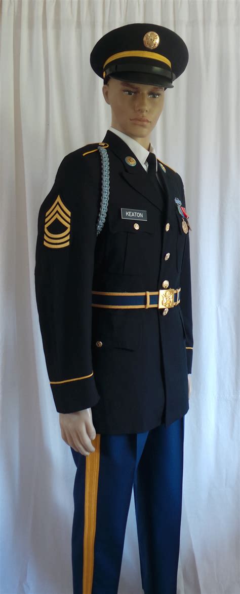 Description of US Army Uniform Accessories