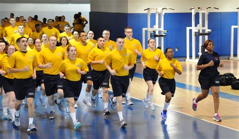 US Navy Bootcamp PT