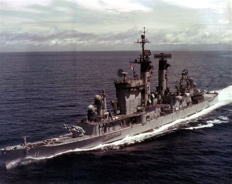 US Navy Cruiser 1944