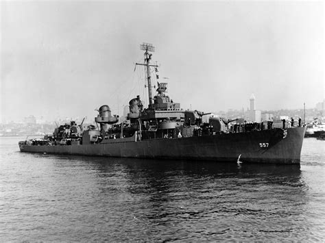 US Navy Destroyer 1944 Artillery Powerhouse