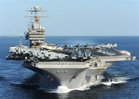 USS Abraham Lincoln CVN 72 Aircraft Carrier Image 9