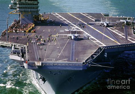 USS Carl Vinson CVN-70 Flight Deck