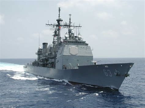 USS Cowpens (CG 63) underway