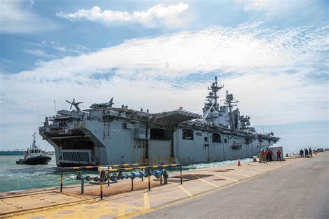 USS Iwo Jima Amphibious Assault Ship