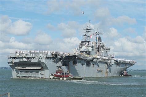 USS Kearsarge Amphibious Assault Ship