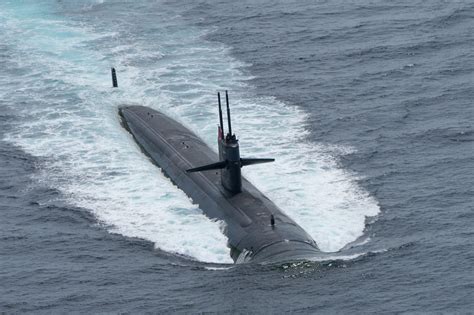 USS Louisville (SSN-724) Submarine