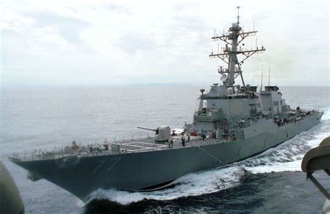 USS O'Kane (DDG-77) sailing through the ocean