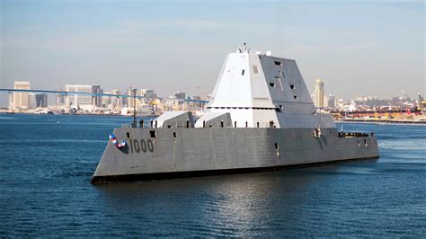 USS Zumwalt, operating with unmanned vehicles