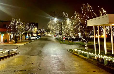 Utica Square Christmas Lights