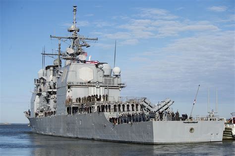 USS Vella Gulf CG-72 in the Atlantic Ocean