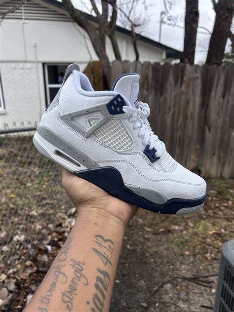 Where to Buy Midnight Navy 4s