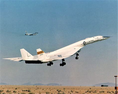 XB-70 Valkyrie in Flight