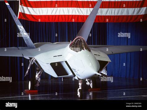 YF-22 advanced materials