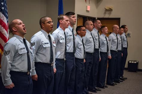 Air Force Recruiter Gallery 3