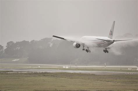 Airplane landing roll