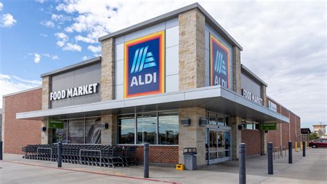 Aldi store with EBT card payment terminal