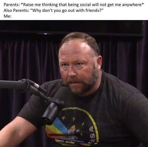 Alex Jones meme wearing a tinfoil hat