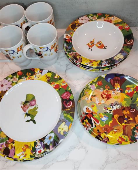 Alice in Wonderland Tableware