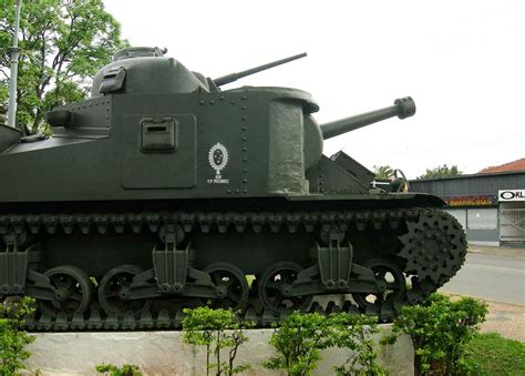 Allied M3 Lee tank