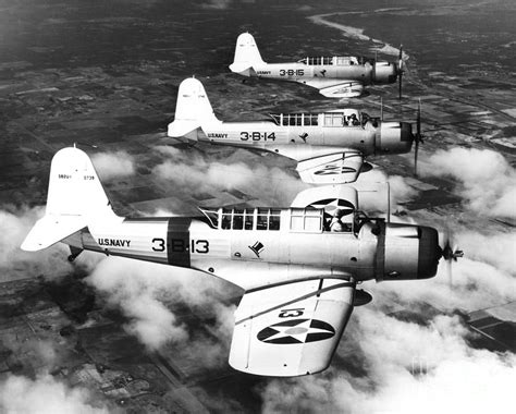 American WW2 dive bombers