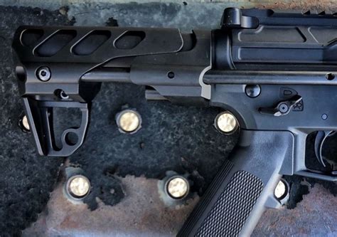 AR-15 rifle in close quarters