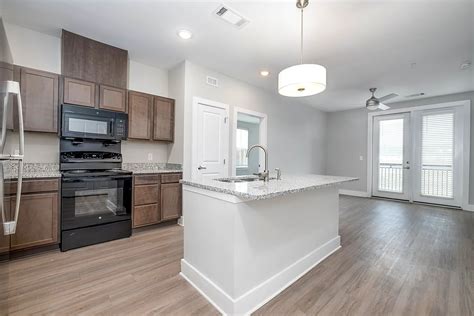 Archdale Flats Apartments Kitchen