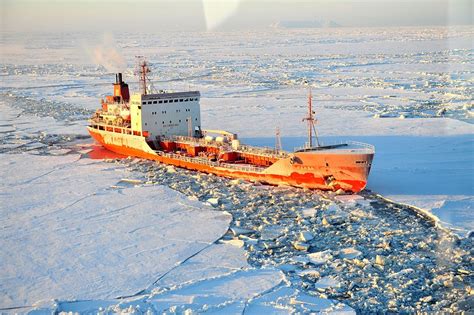 Arctic shipping map